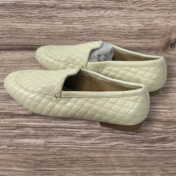 Onyx Quilted Leather Loafers Cream Size US 8.5 / EU 39 NWOT Slip-On Elegance - Picture 4 of 11